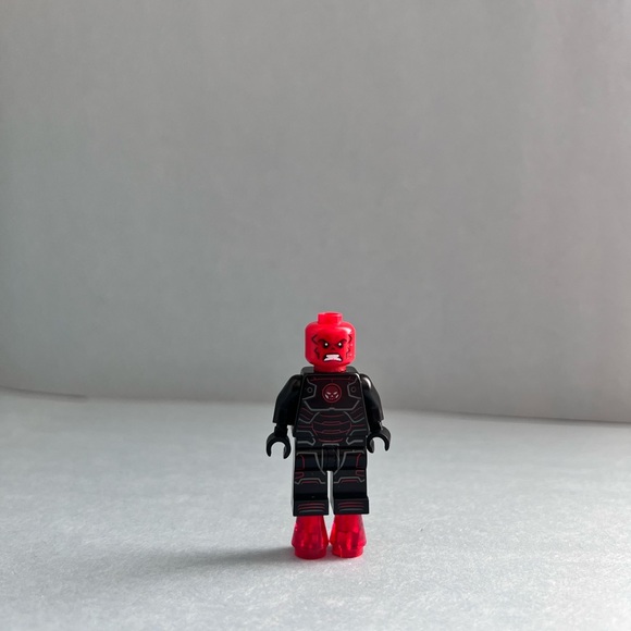 LEGO Marvel Super Heroes Iron Skull Minifigure - Picture 1 of 3